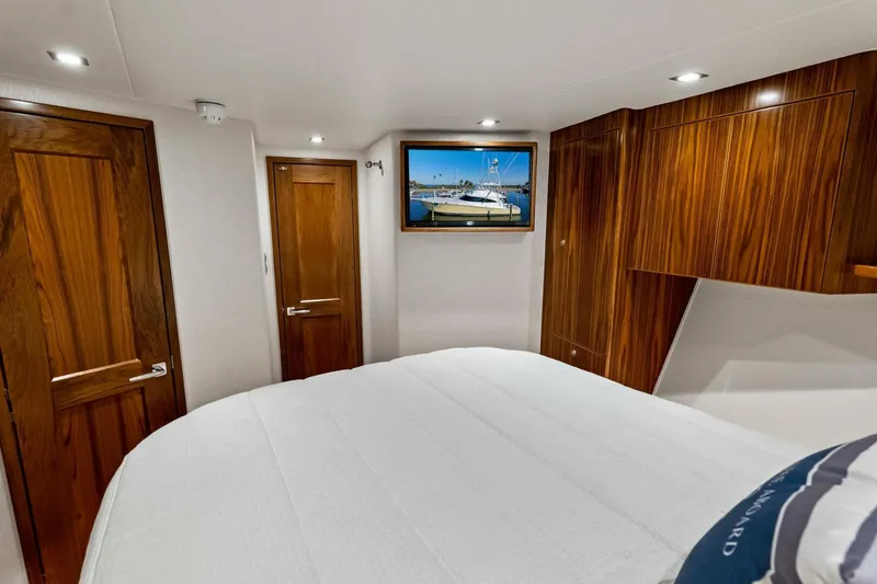 El Dorado Yacht Photos Pics 2022 Viking 68 CNV