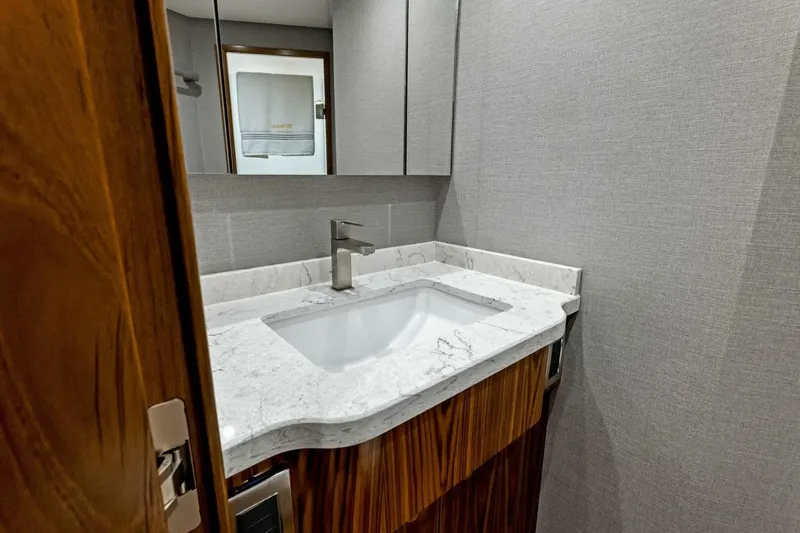 El Dorado Yacht Photos Pics 2022 Viking 68 CNV