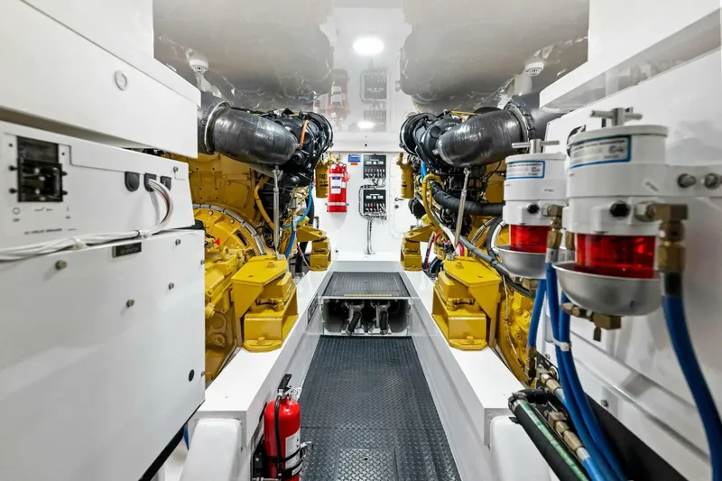 El Dorado Yacht Photos Pics 2022 Viking 68 CNV