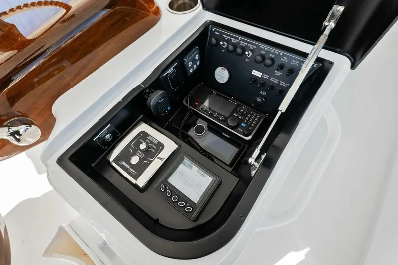 El Dorado Yacht Photos Pics 2022 Viking 68 CNV