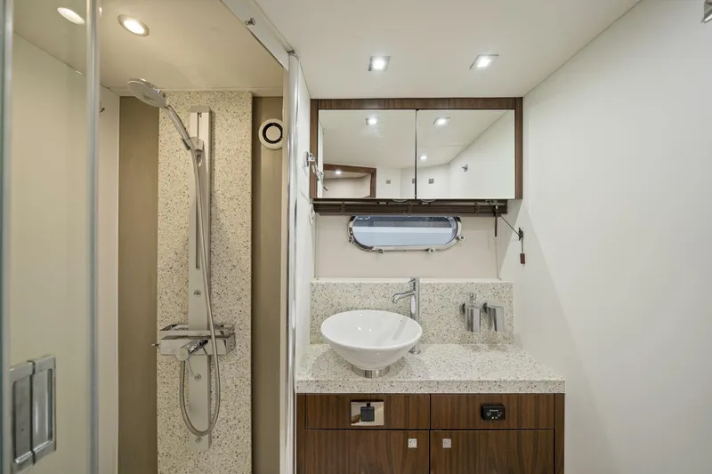  Yacht Photos Pics 2013 Sunseeker Manhattan 53 - Image 37