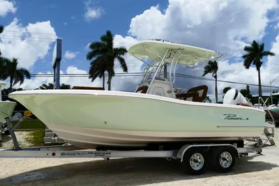 Pioneer 222 Islander