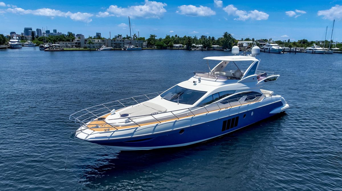 2013 Azimut 64 