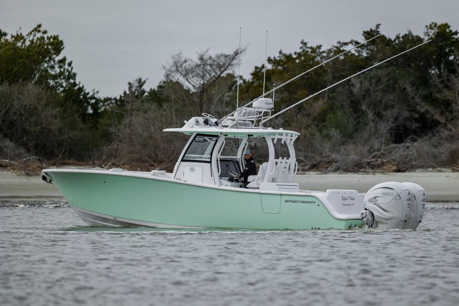 2022 Sportsman Open 322 Center Console