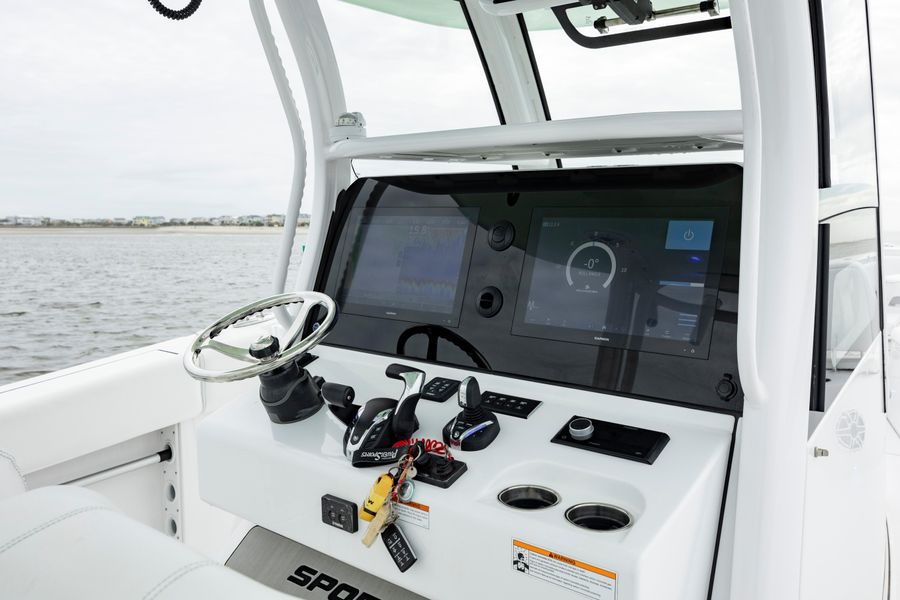 2022 Sportsman Open 322 Center Console