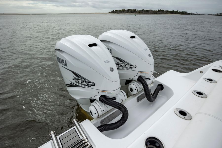 2022 Sportsman Open 322 Center Console