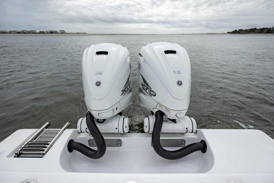 2022 Sportsman Open 322 Center Console