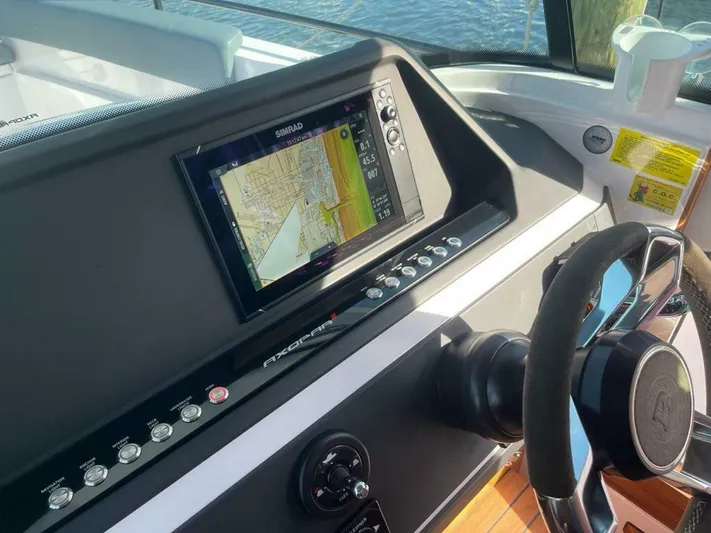  Yacht Photos Pics 2023 Axopar 28 Cabin Wetbar - Image 20