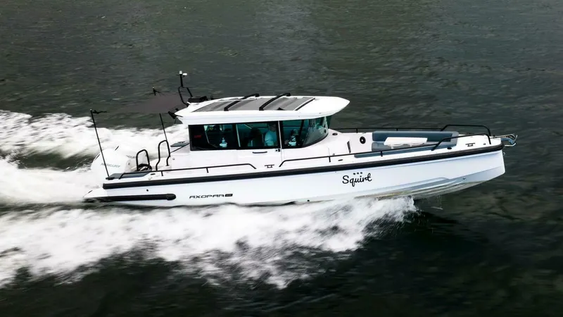 Yacht Photos Pics 2023 Axopar 28 Cabin Wetbar - Image 2