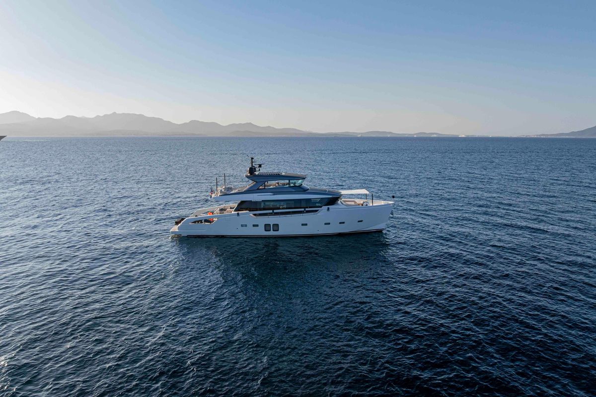 2025 Sanlorenzo 77 