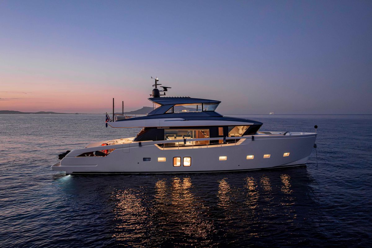2025 Sanlorenzo 77 