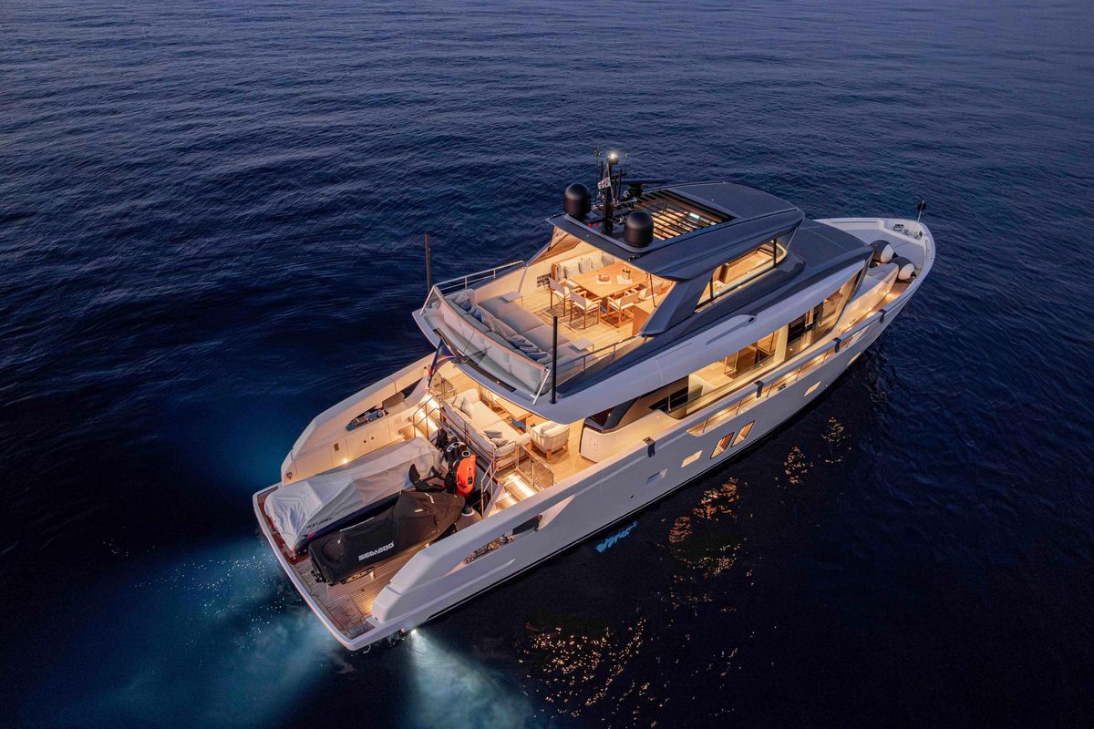 2025 Sanlorenzo 77 