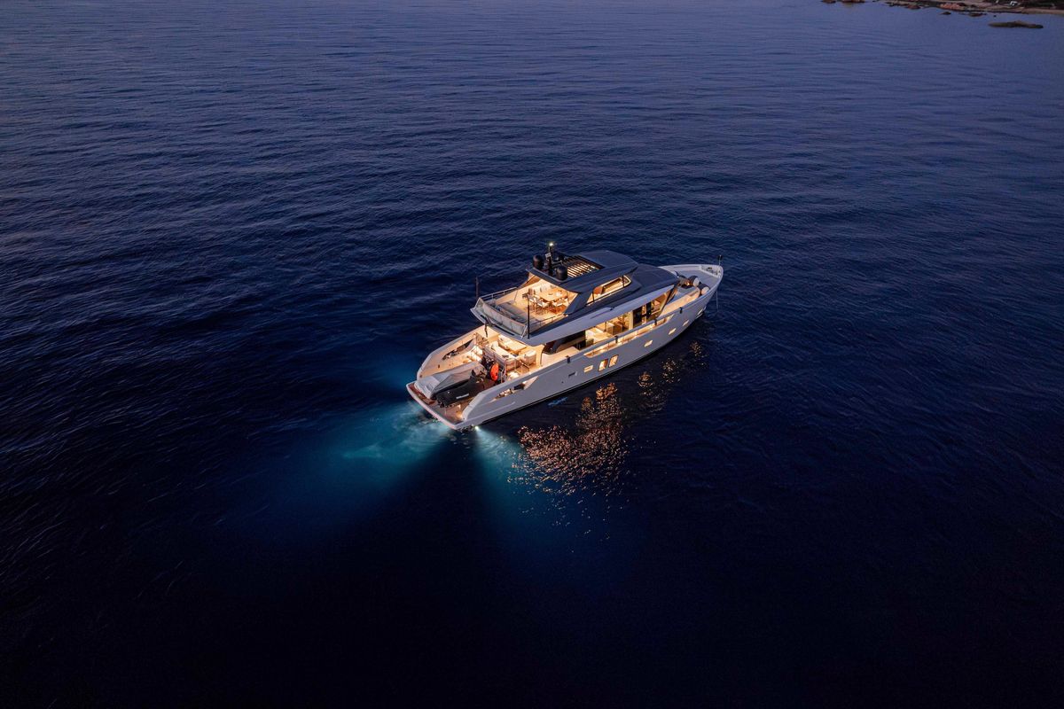 2025 Sanlorenzo 77 