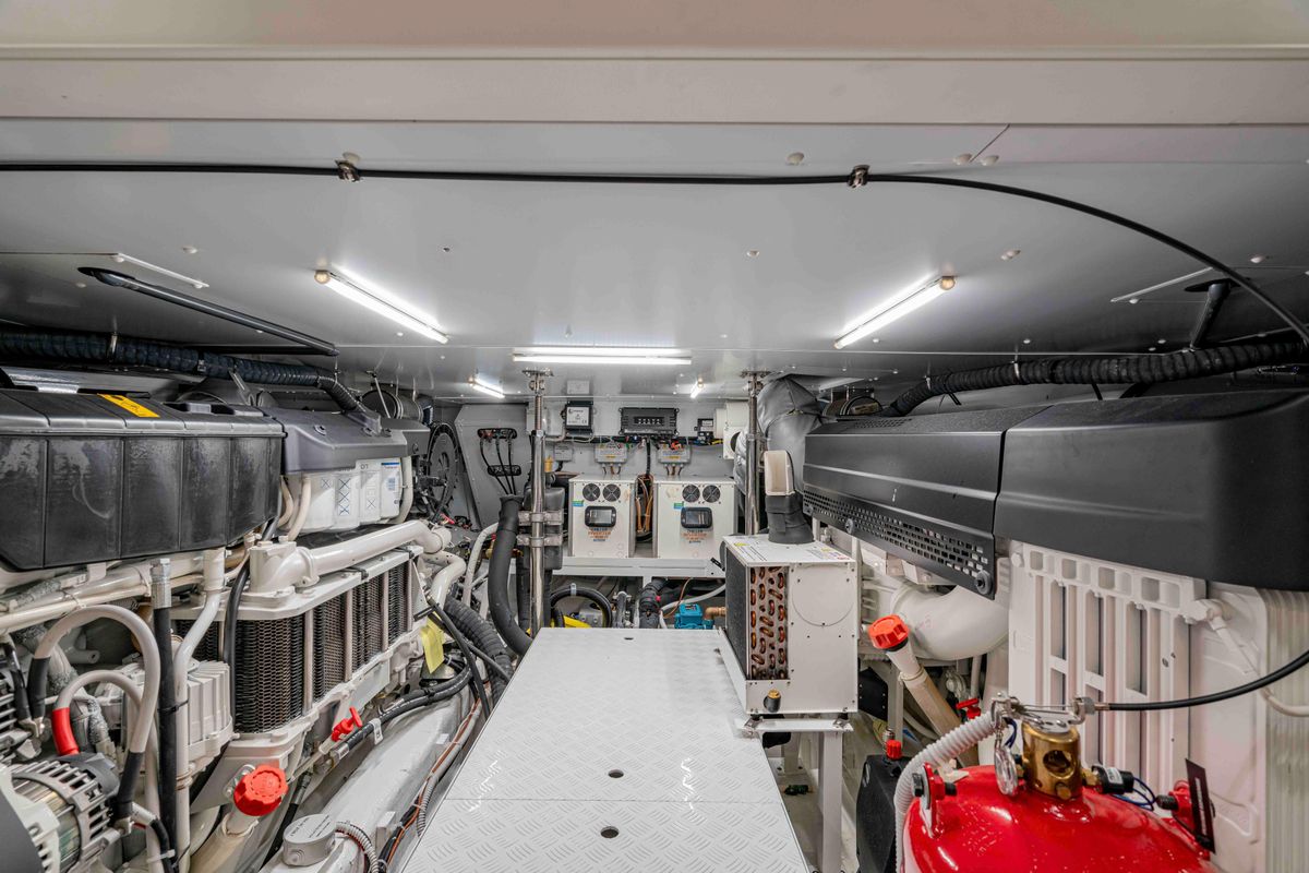 2025 Sanlorenzo 77 