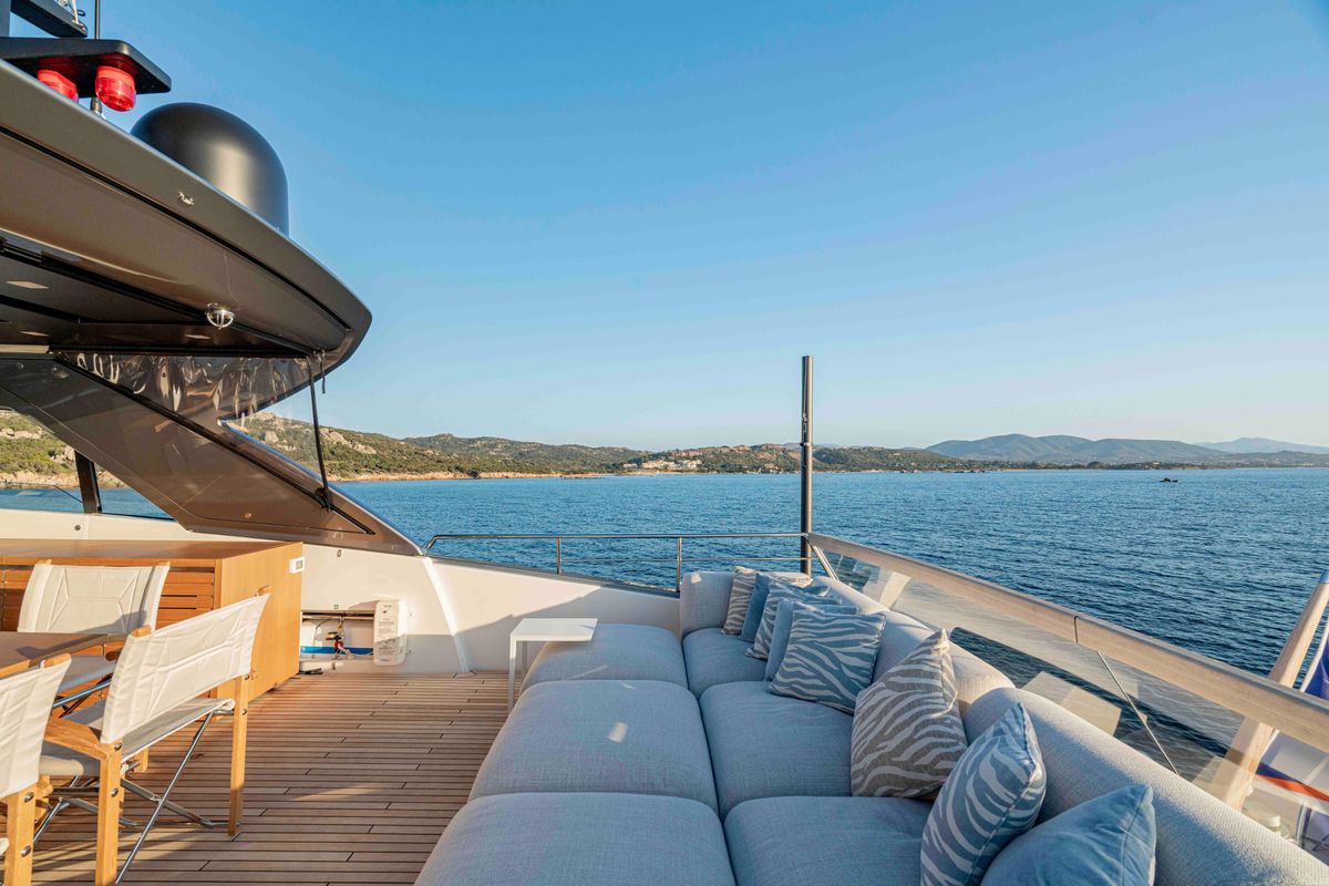 2025 Sanlorenzo 77 