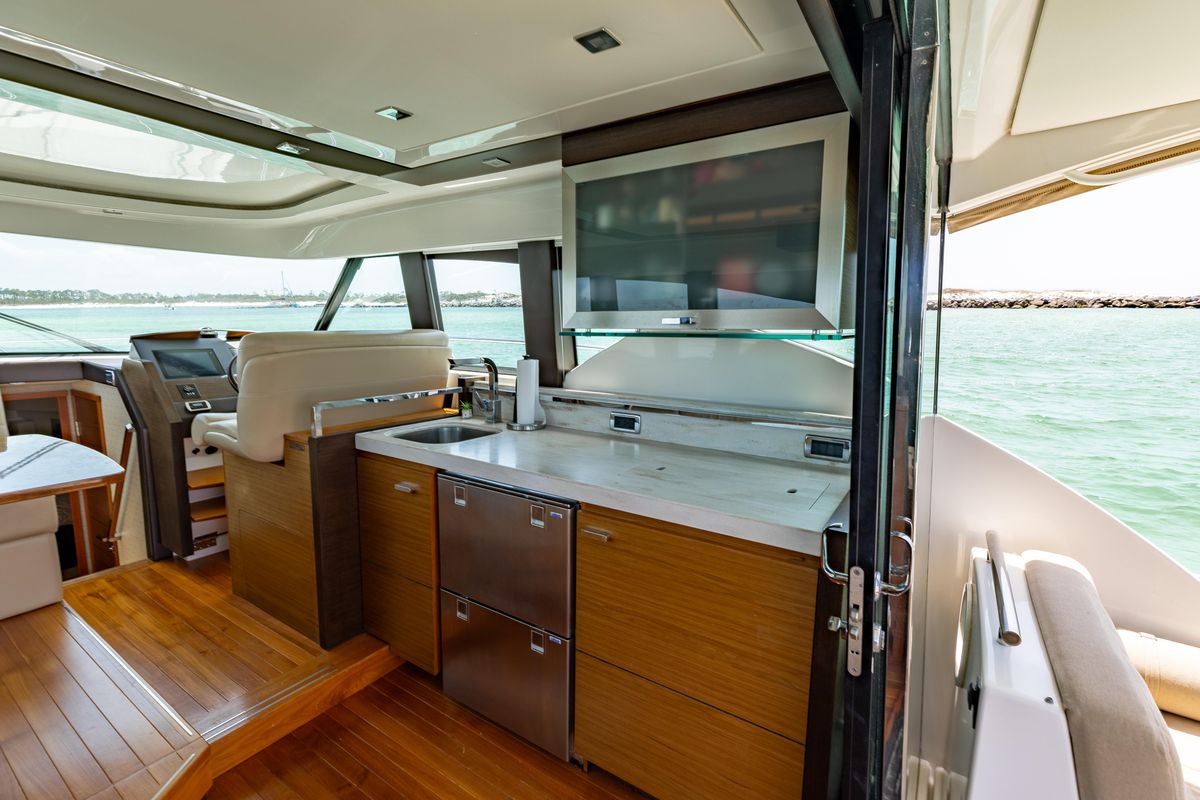 2015 Tiara Yachts 44 
