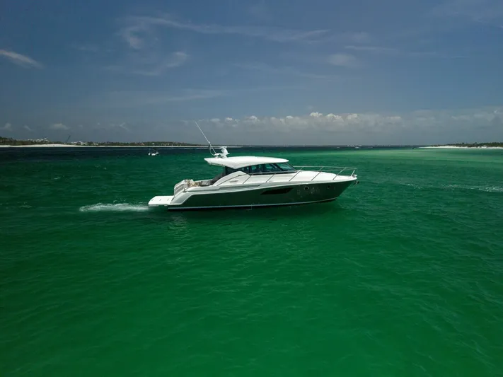 Silver Lining Yacht Photos Pics 