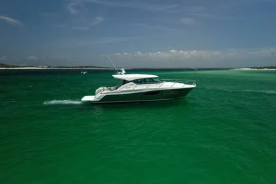 Tiara Yachts C44 Coupe