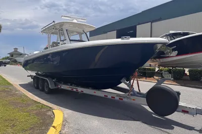 Everglades 335 CC