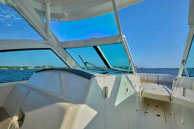 Hitm Yacht Photos Pics 