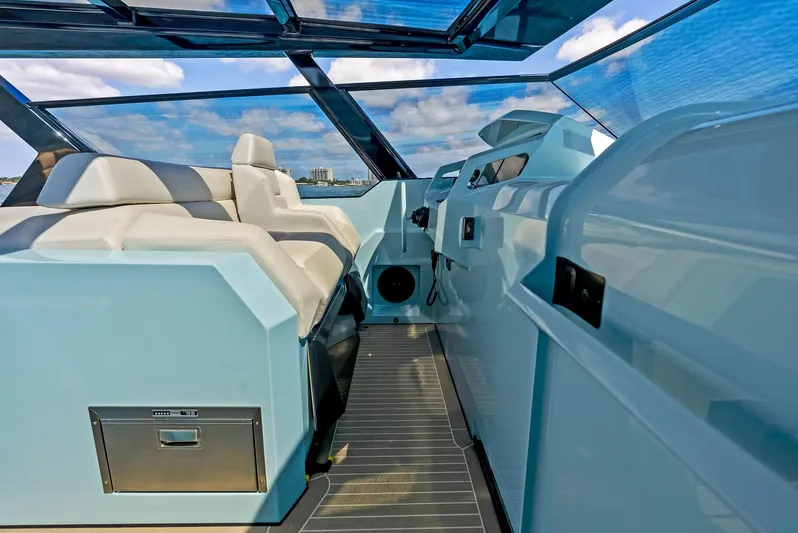 Shaloha Yacht Photos Pics 