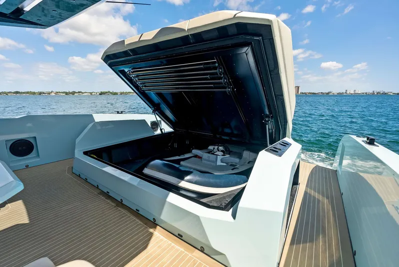 Shaloha Yacht Photos Pics 