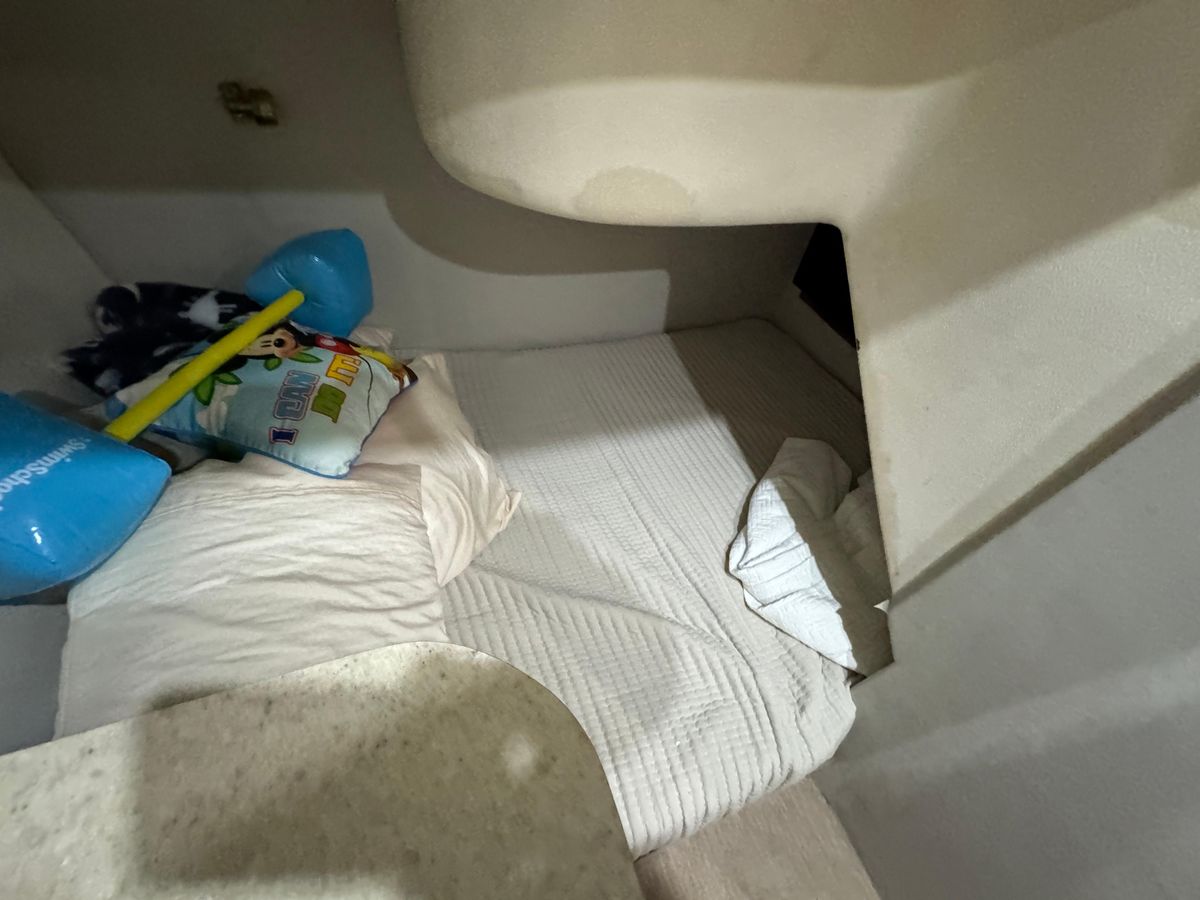 2001 Ocean Yachts 48 