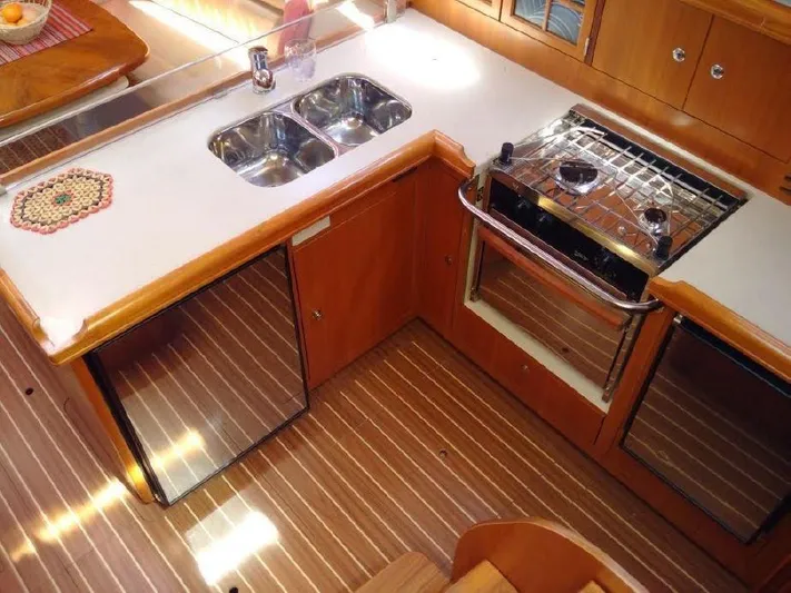 Elendil 1 Yacht Photos Pics Front Loading Fridge and FL freezer