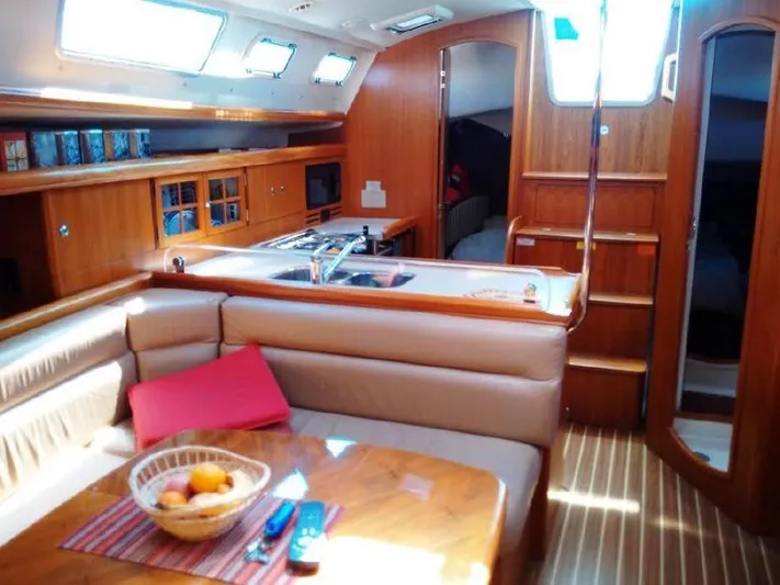 Elendil 1 Yacht Photos Pics Full Galley
