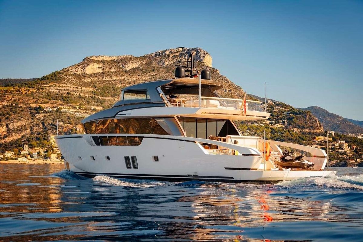 2022 Sanlorenzo 87 