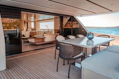 Yacht