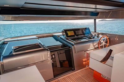 Yacht