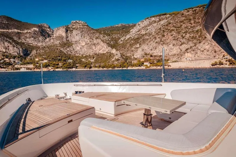  Yacht Photos Pics SANLORENZO SX88