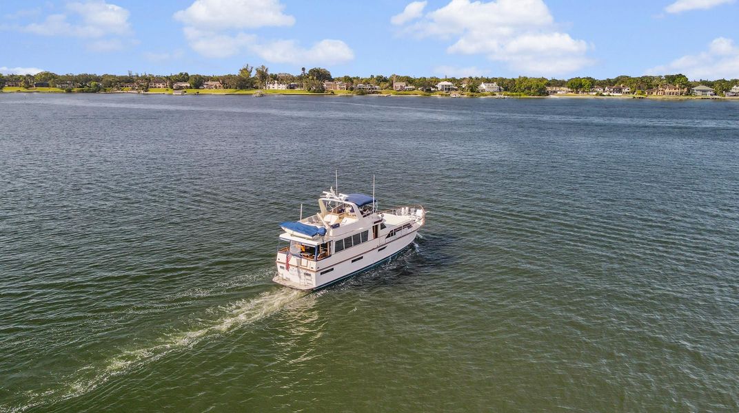 1978 Pacemaker 66 Motor Yacht