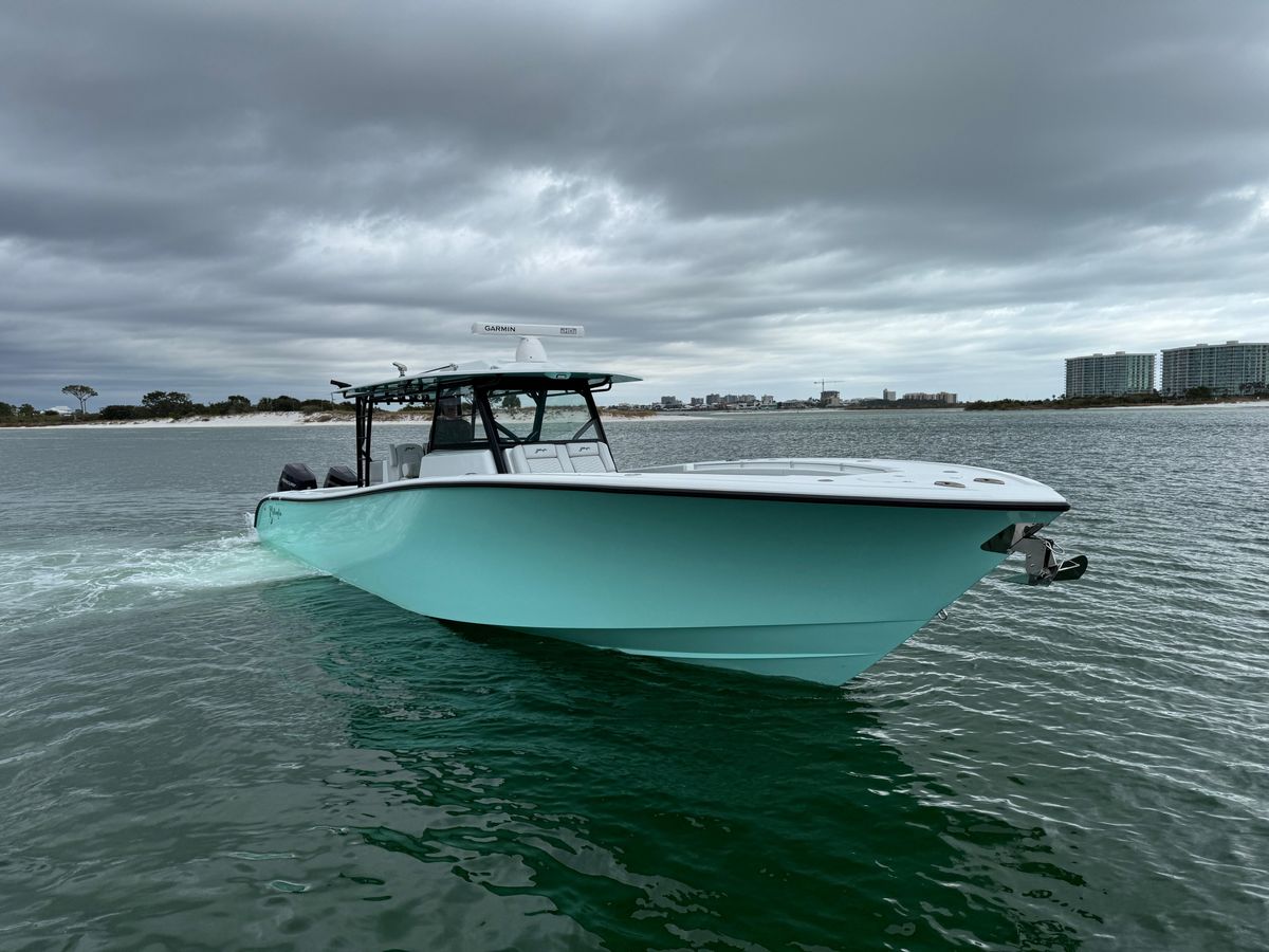 2023 Yellowfin 42 