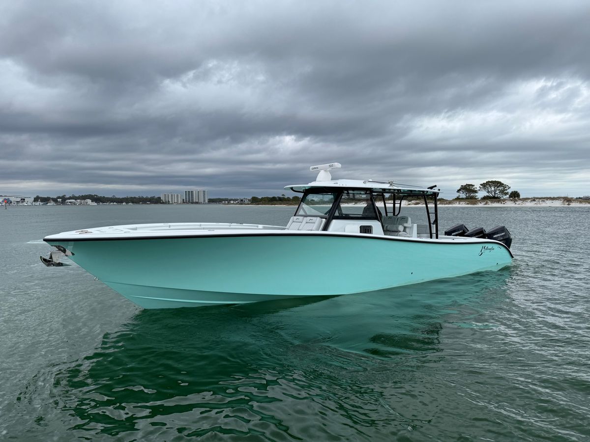 2023 Yellowfin 42 