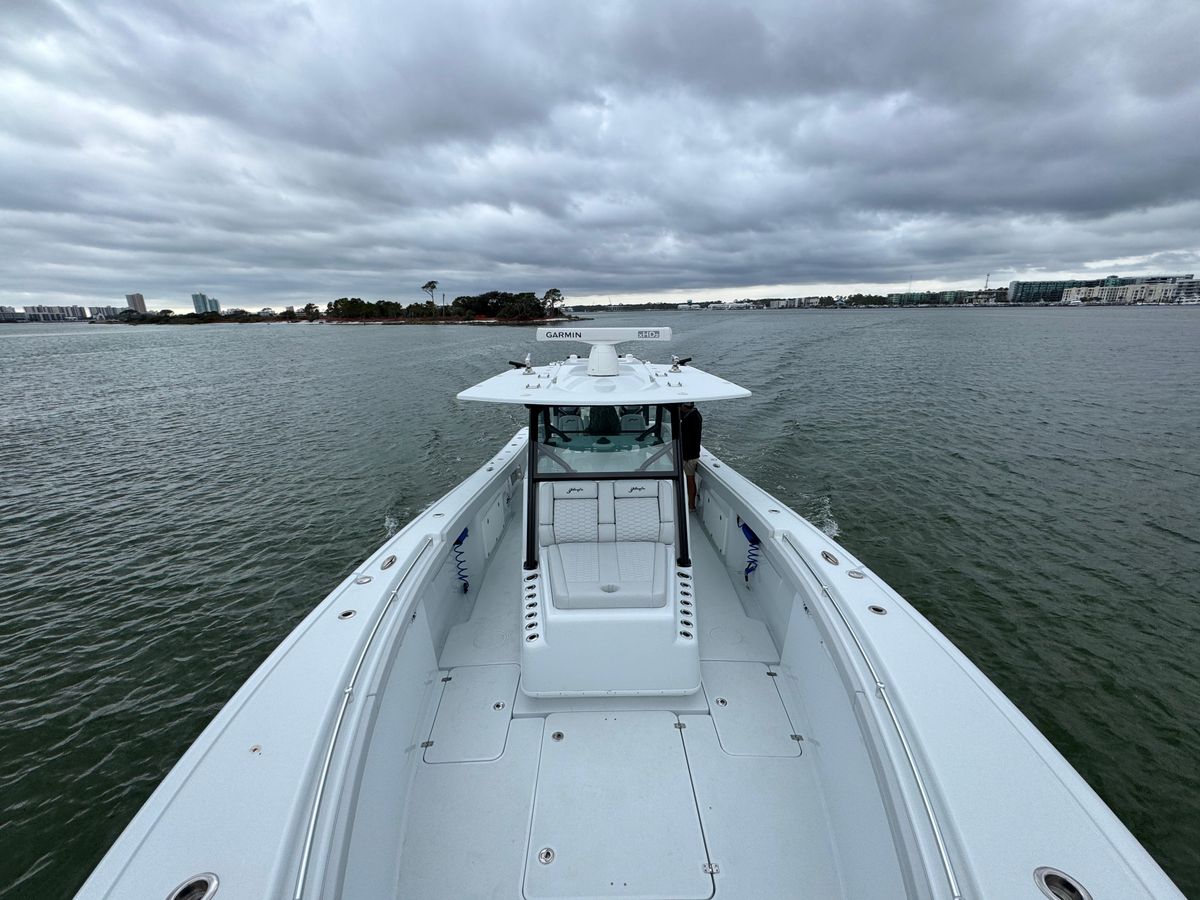 2023 Yellowfin 42 