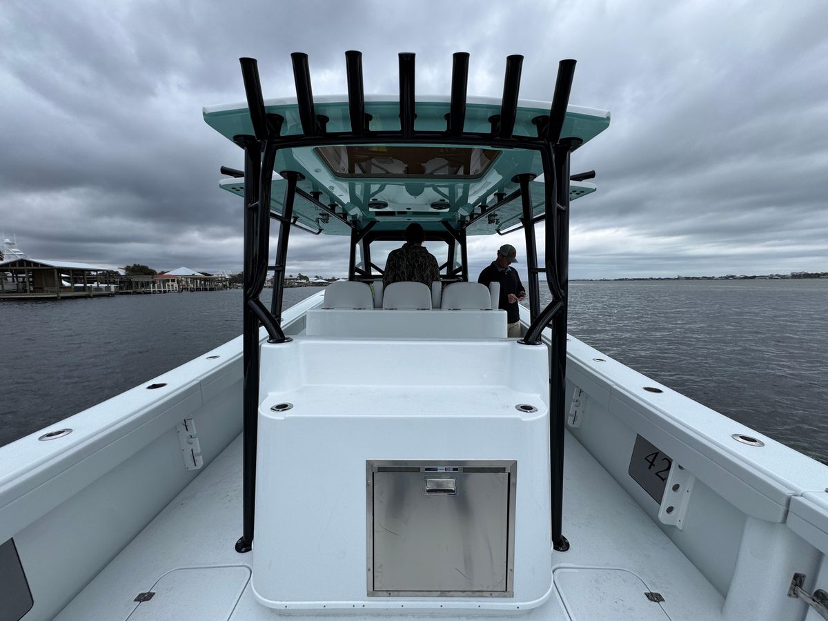 2023 Yellowfin 42 