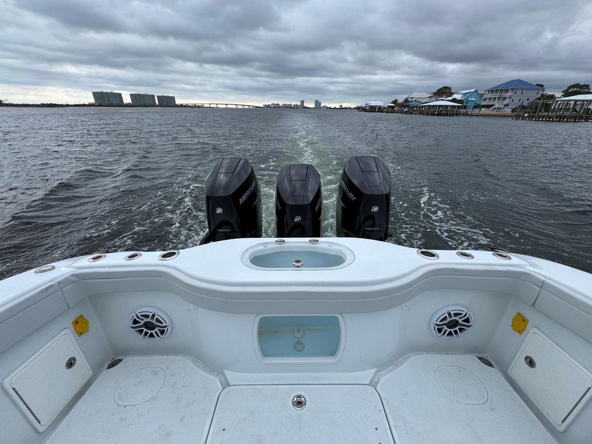 2023 Yellowfin 42 