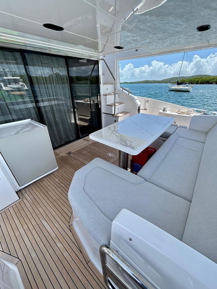 2023 Azimut 59 