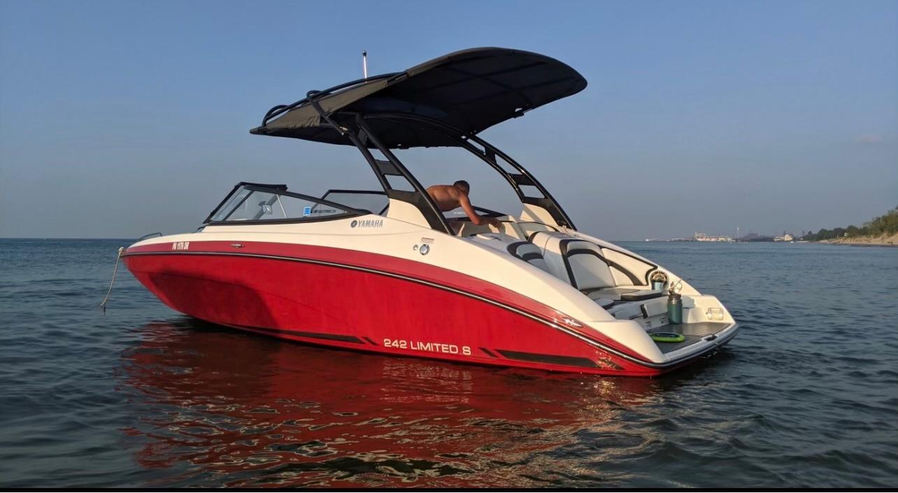 2016 Yamaha Boats 242 LS