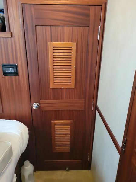 2010 American Tug 41 Flybridge, Stabilized