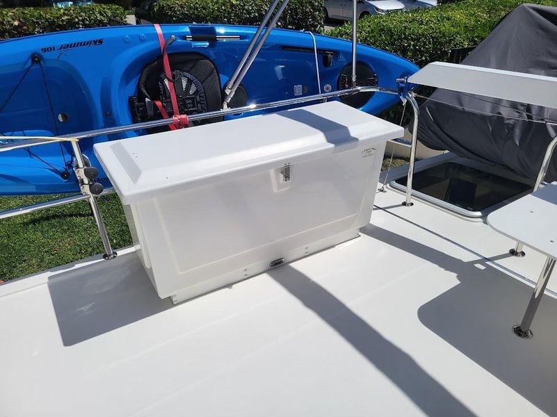 2010 American Tug 41 Flybridge, Stabilized