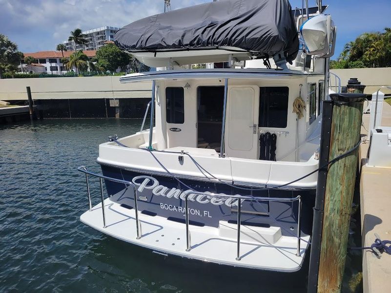 2010 American Tug 41 Flybridge, Stabilized