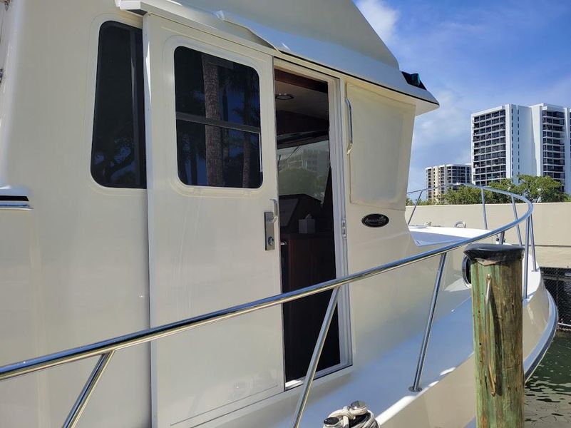 2010 American Tug 41 Flybridge, Stabilized