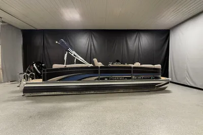 Premier 260 Grand Isle