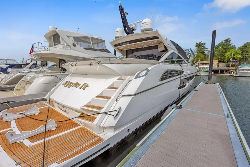 Diggin It Yacht Photos Pics 