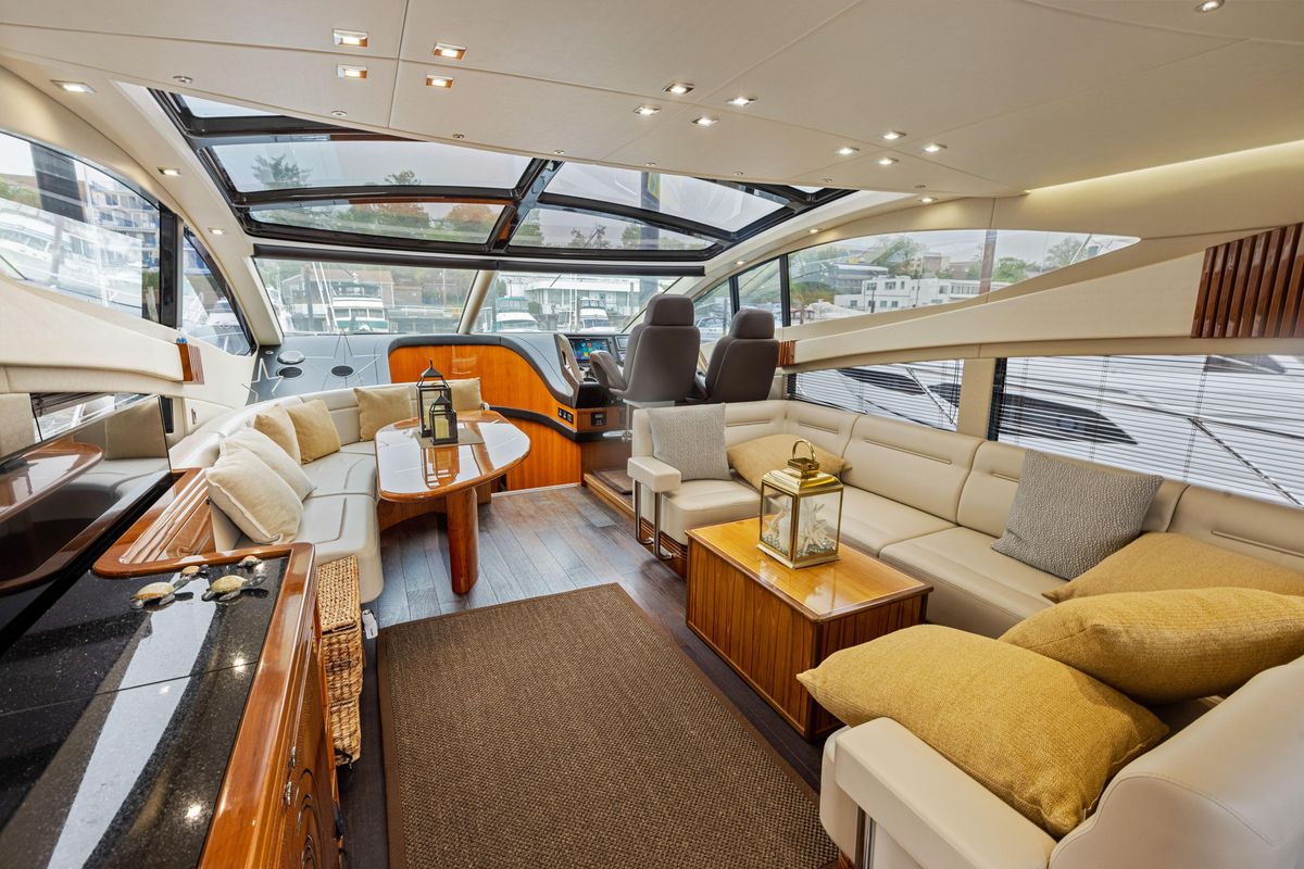 2015 Sunseeker 68 