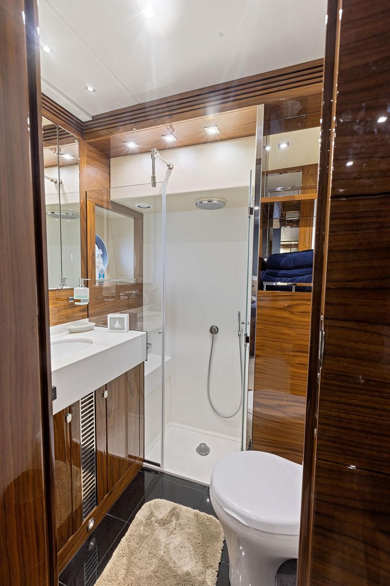 2015 Sunseeker 68 