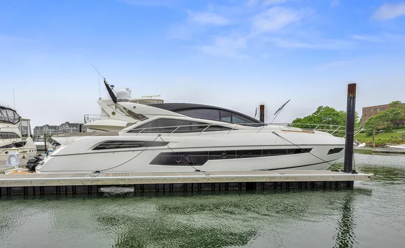 Diggin It Yacht Photos Pics 